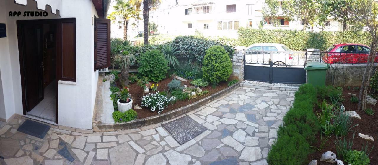 Apartments Nives Porec Exterior photo